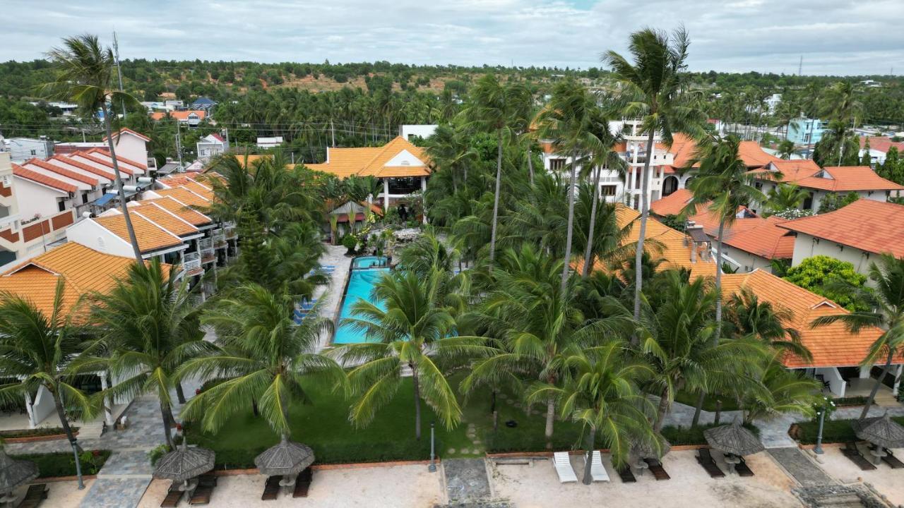 Ravenala Muine Resort Phan Thiet Exterior photo